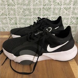 Nike Women`s Superrep Go Training Athletic Shoes